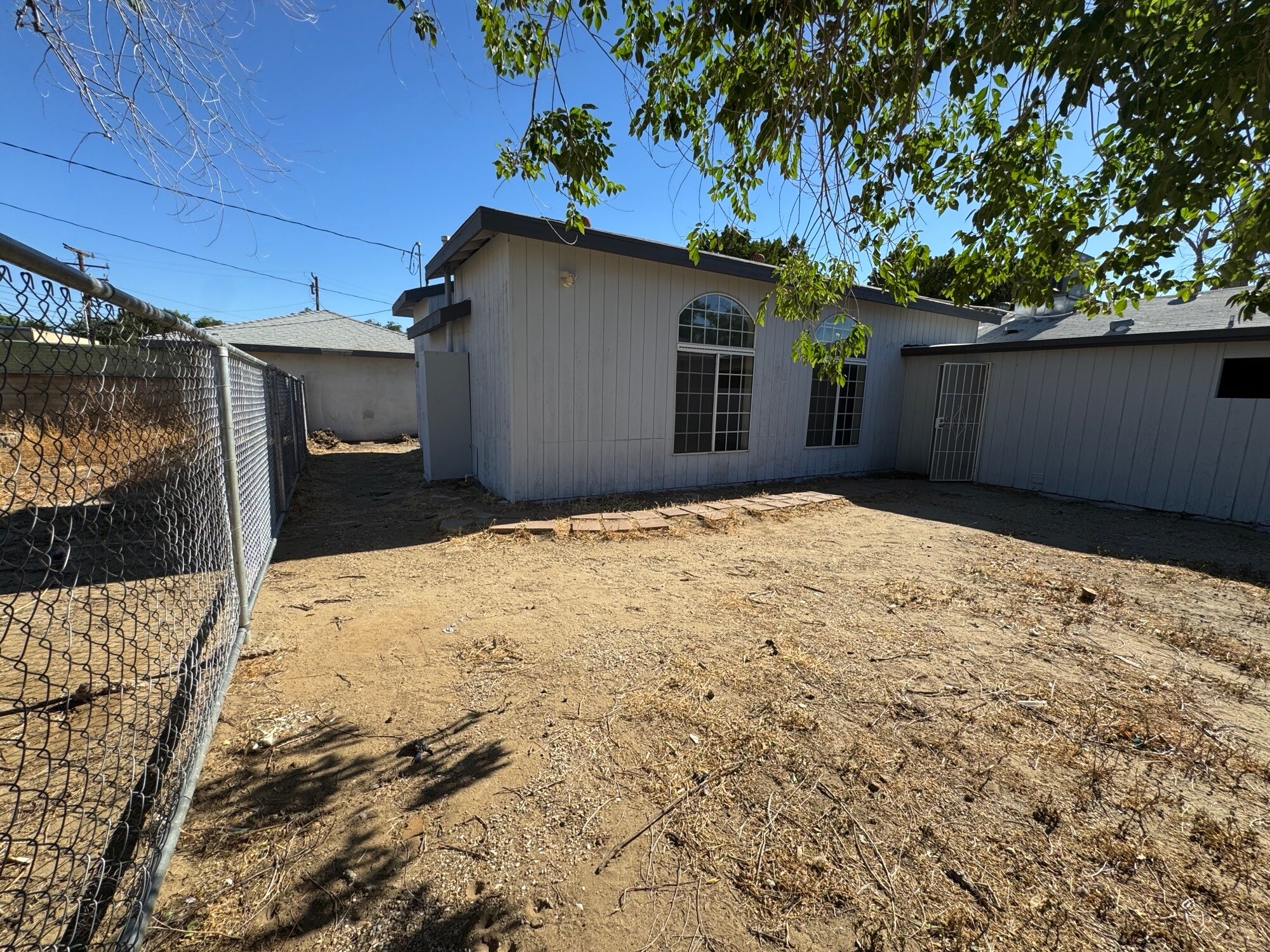 Building Photo - 44333 Elm Ave