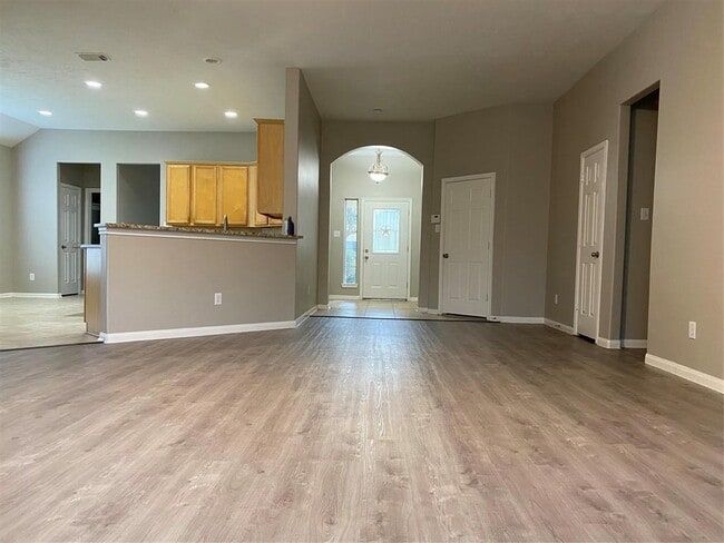 Building Photo - 18215 Linden Forest Ln