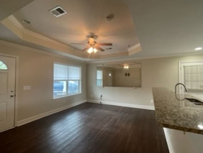 Building Photo - 821 Bristol Court