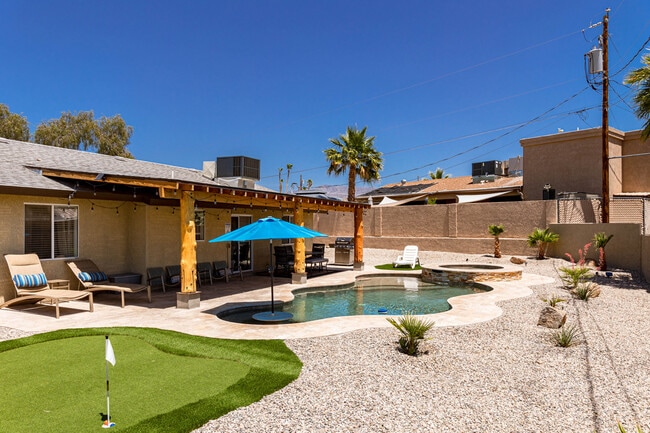 Building Photo - 3280 Rocking Horse Dr