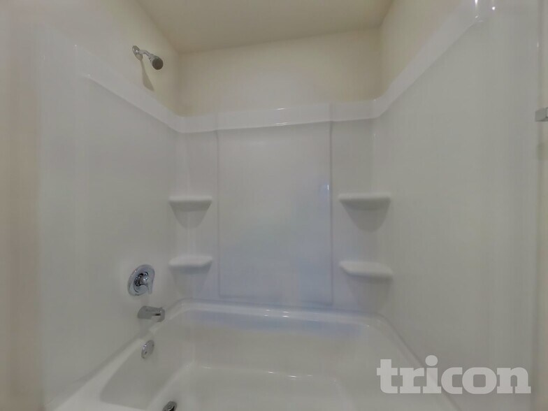 Building Photo - 307 Limestone Cir