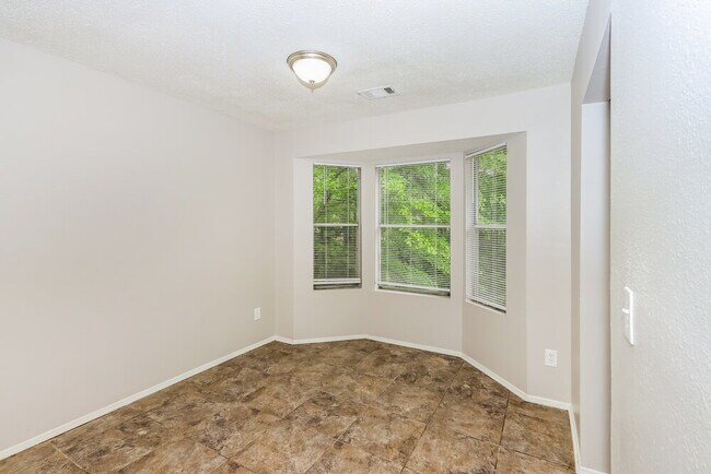 Building Photo - 1505 Chelsea Downs Dr NE