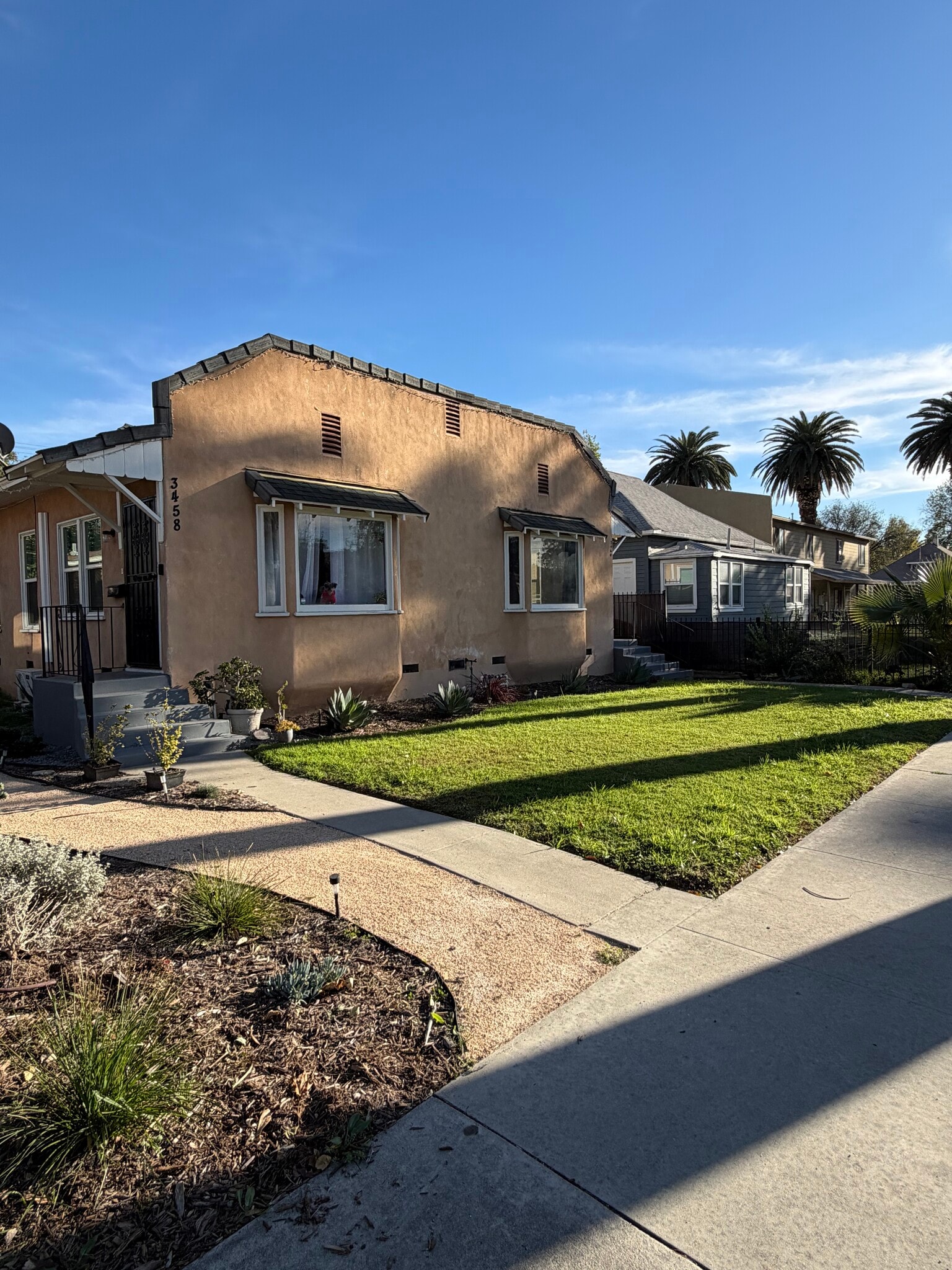 Building Photo - 3460 Brockton Ave