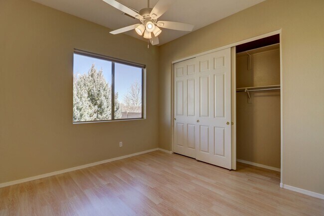 Building Photo - Granville Home for Rent!