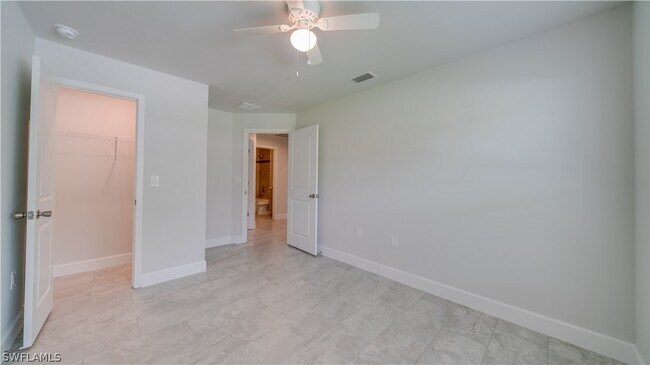 Building Photo - 4606 SW 8th Ct