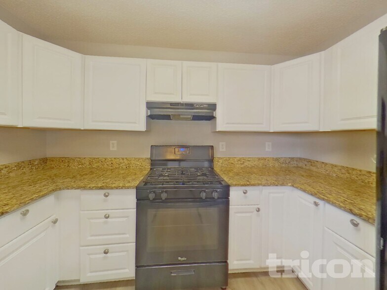 Building Photo - 11842 Registry Blvd