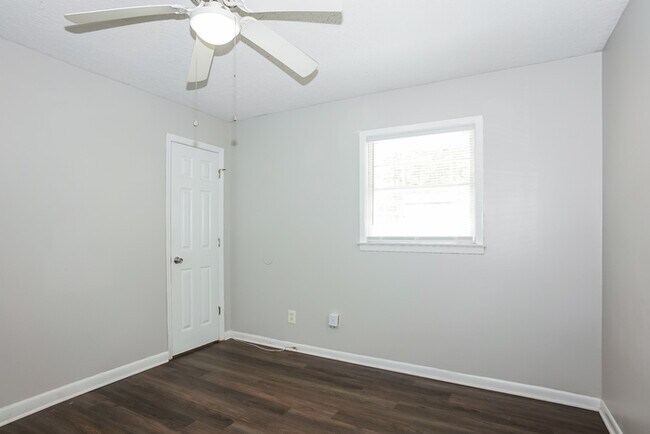 Building Photo - Classic Brick Beauty with 3-bedrooms in North Augusta, SC