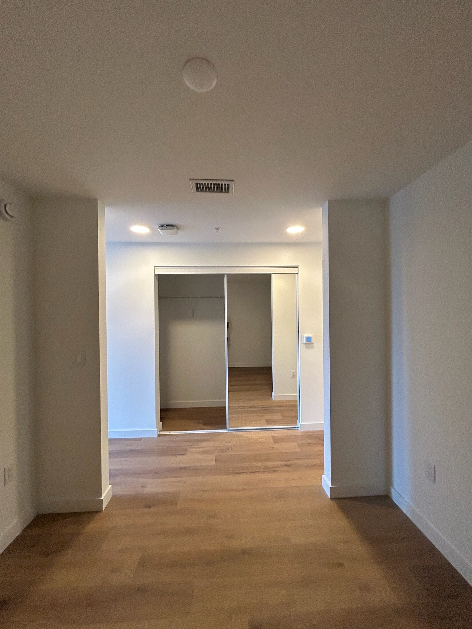 Building Photo - 1625 NE 124th St