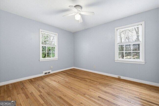 Building Photo - 1911 N Decatur Rd