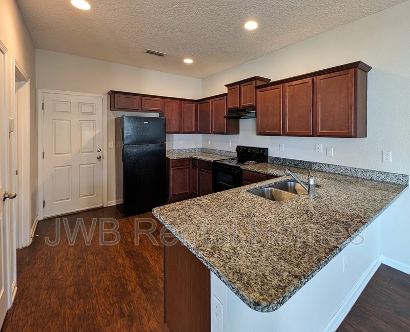 Building Photo - 3013 Belden St