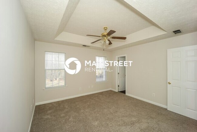 Building Photo - 3 Bedroom Pet-Friendly Home in Hampton, GA with Main Street Renewal