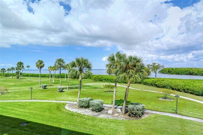 Building Photo - 4760 Gulf of Mexico Dr