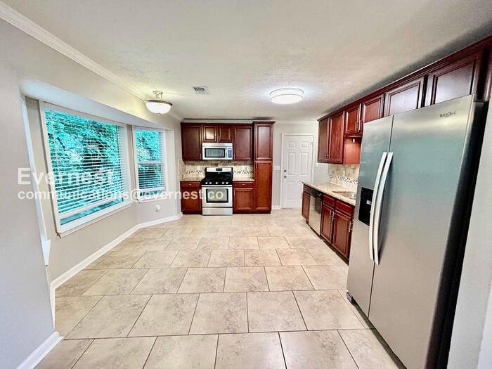 Building Photo - 655 S Preston Ct