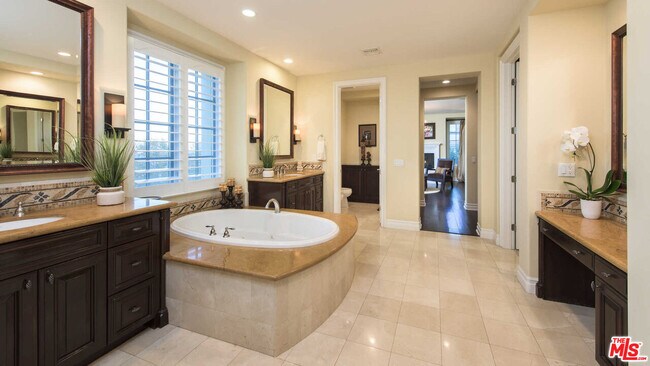 Building Photo - 25531 Prado De Oro