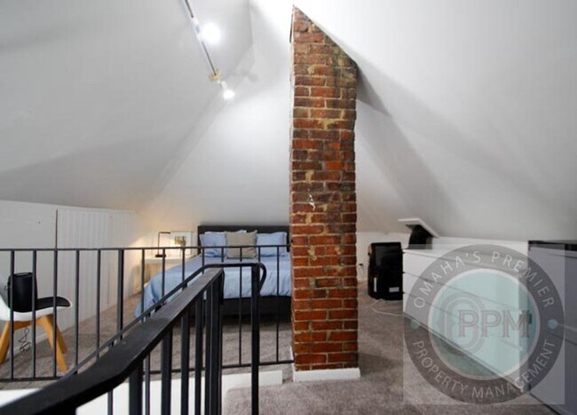 Building Photo - 822 N 50th Ave