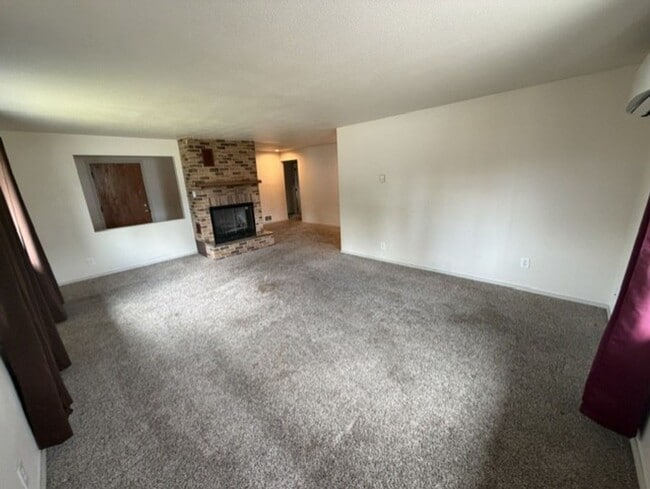 Building Photo - 3 bedroom Centralia home