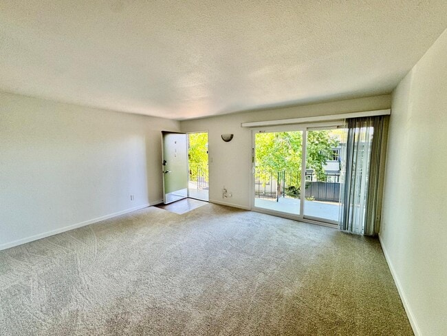 Building Photo - 430 Alameda del Prado