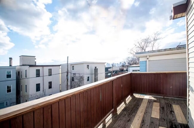 Building Photo - 243 Princeton St