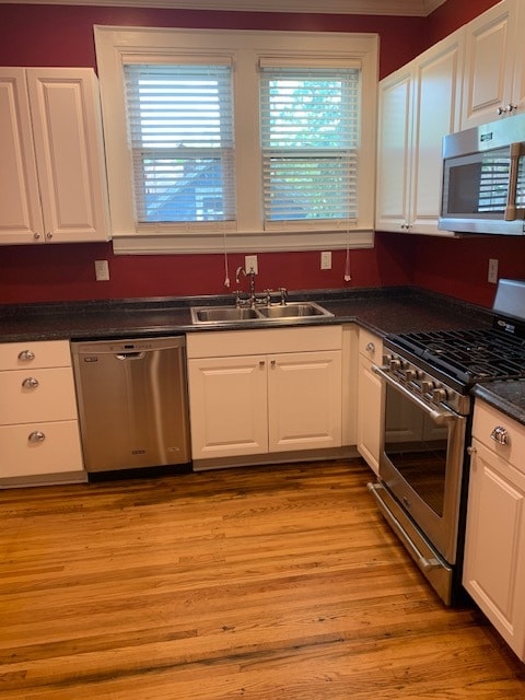 Building Photo - 1532 Lewis St