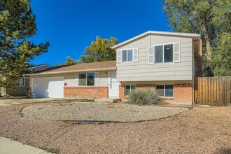 Building Photo - 529 Corte Amino