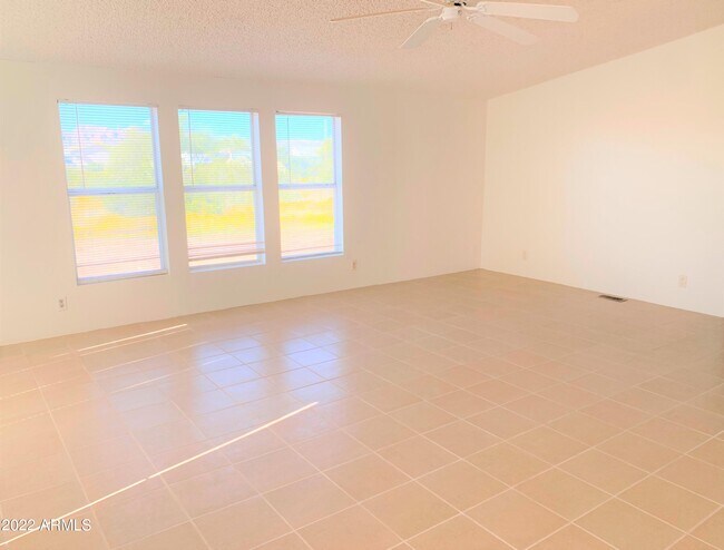 Building Photo - 1225 N San Marcos Dr