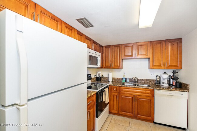 Building Photo - 4800 Ocean Beach Blvd