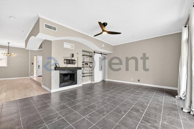 Building Photo - 4040 Avondale Ave