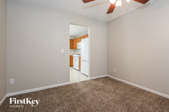 Building Photo - 3613 Edgeview Dr