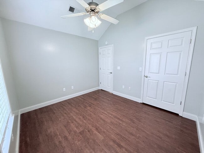 Building Photo - 309 Eagle Pointe Dr
