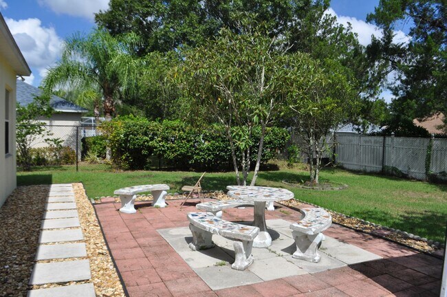 Building Photo - Lovely home in Pine Lakes