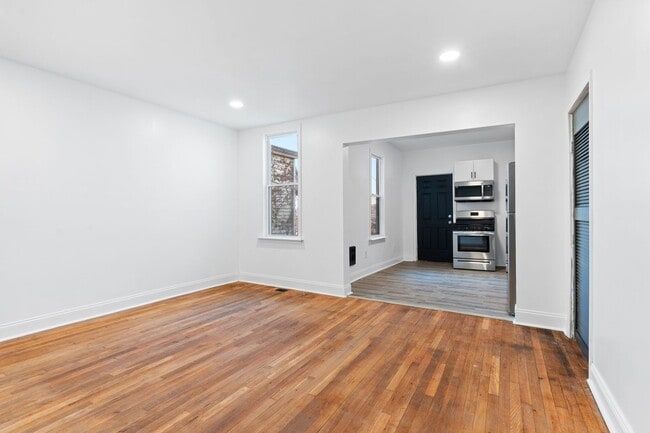 Building Photo - 2 Bed 1 bath House