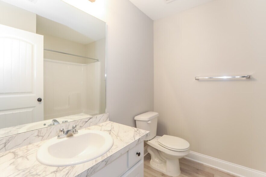 Building Photo - 2068 Providence Rd