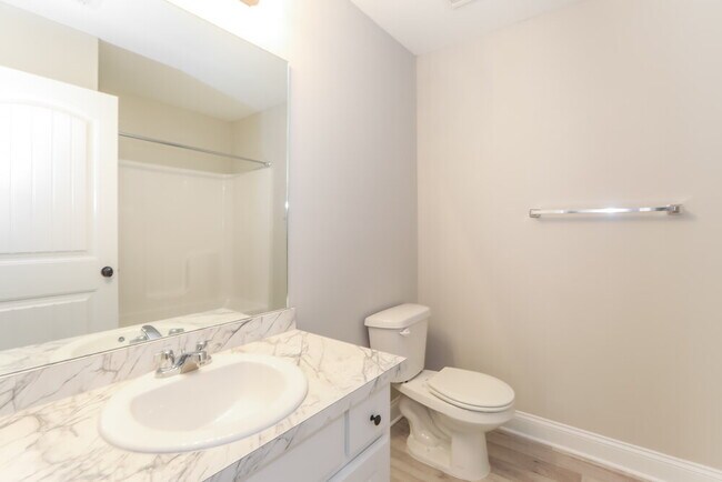 Building Photo - 2068 Providence Rd