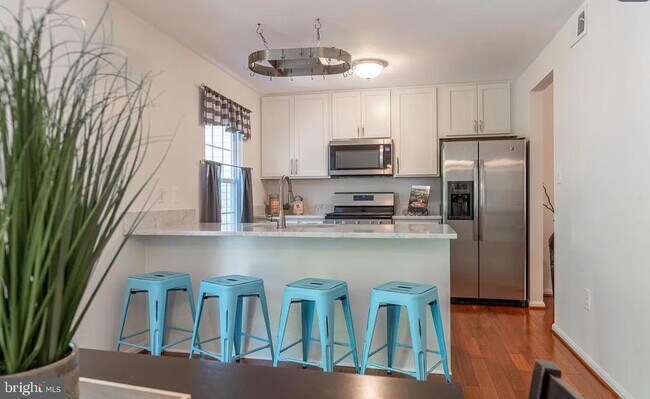 Building Photo - 44054 Gala Cir