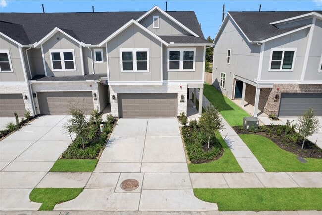 Building Photo - 8119 Danson Ln