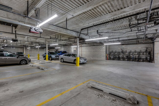 Building Photo - 1023 N Ashland Ave