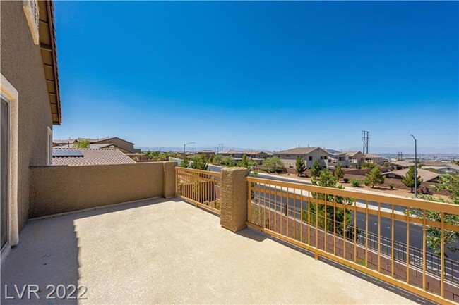 Building Photo - 4 bed+loft Green Valley Home w/City Views