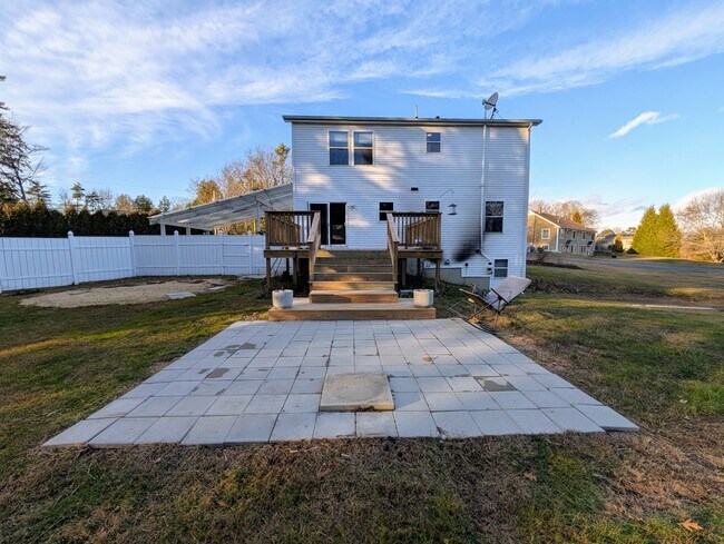 Building Photo - 35 Spiller Rd