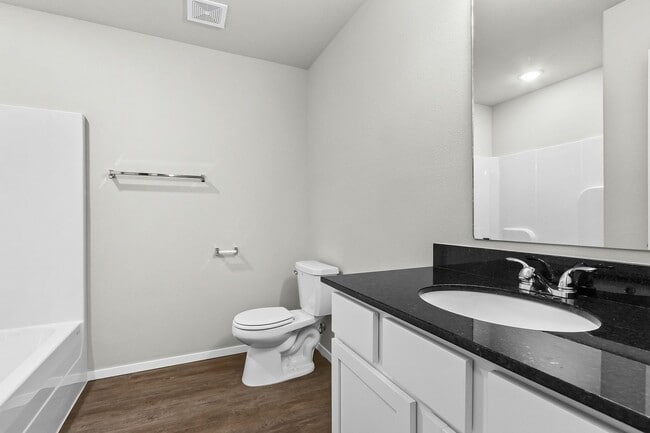 Building Photo - Gorgeous home ready for you!