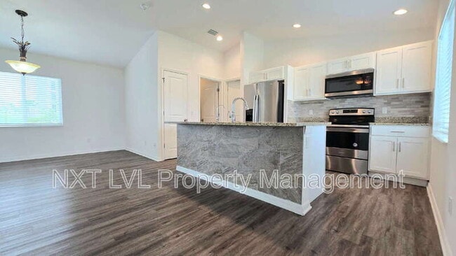 Building Photo - 232 NW 6th Ave