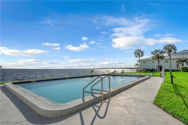 Building Photo - 3300 N Key Dr