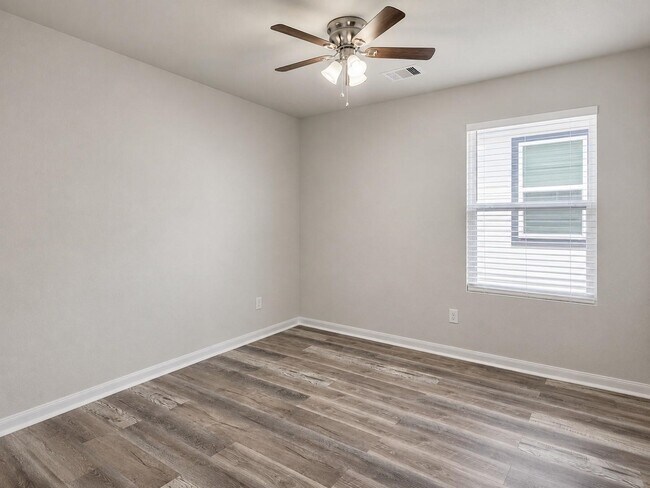 Building Photo - 2110 Artic Loon Dr