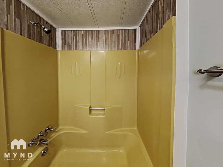 Building Photo - 1020 McDaniel Mill Rd SW