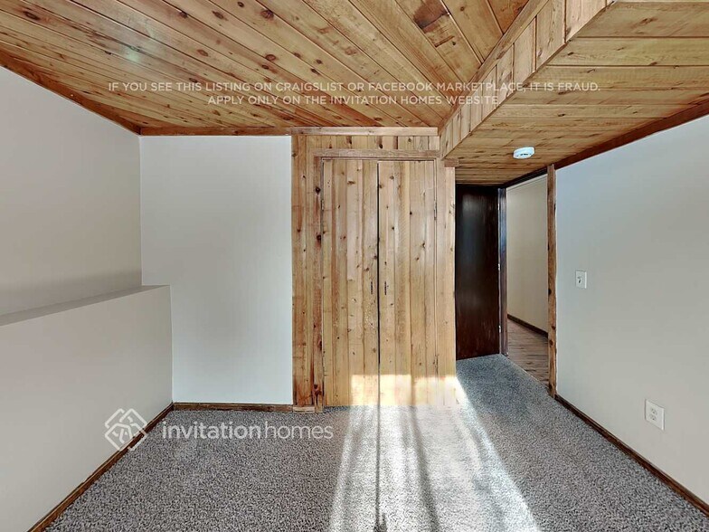 Building Photo - 2708 83rd Ln N