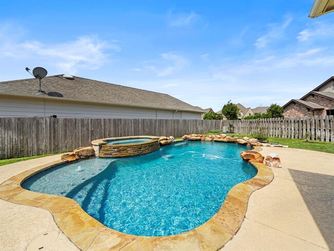 Building Photo - 5430 Tyler Park Ln