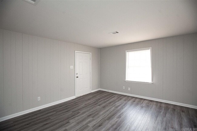 Building Photo - 25 Allyson Cir