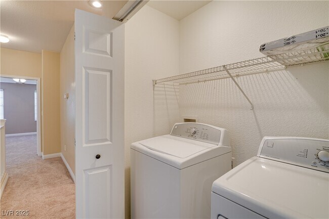 Building Photo - 216 Serenity Crest St