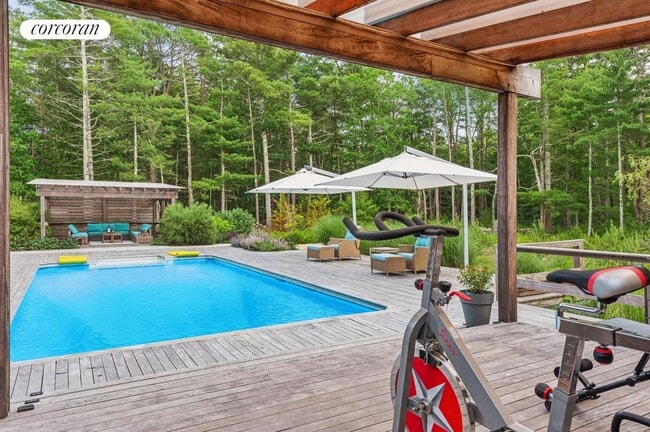 Building Photo - 165 Swamp Rd