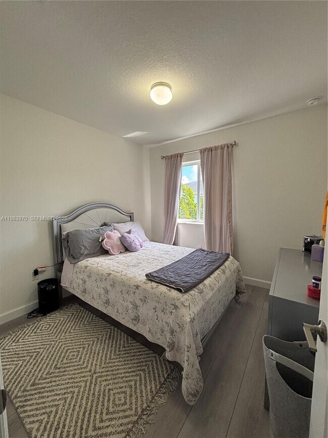 Building Photo - 355 NW 12th Ave