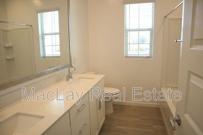 Building Photo - 4077 S Sabrina Dr